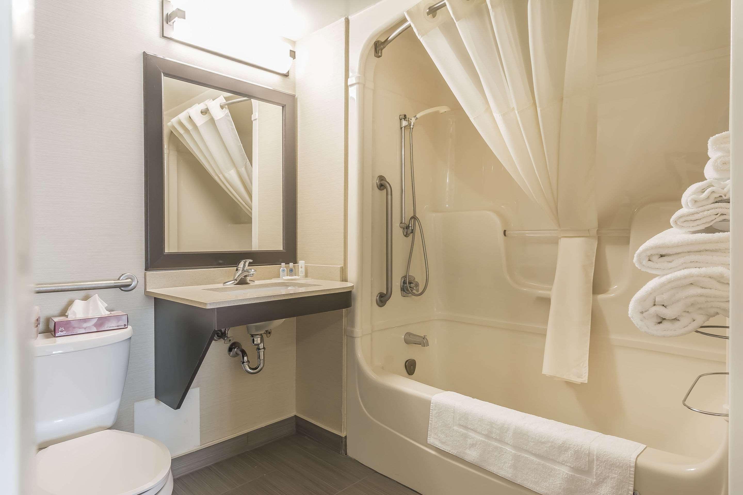 Comfort Inn Trenton Bagian luar foto
